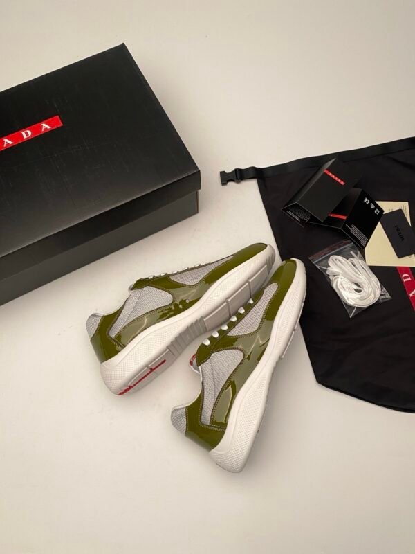 PRDA Trainers with Mesh Panels and Contrast Smooth Overlays - Olive Green