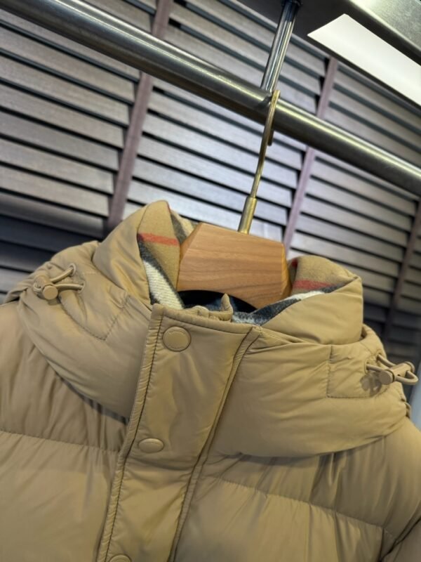 BRBY Hooded Puffer Jacket - Beige
