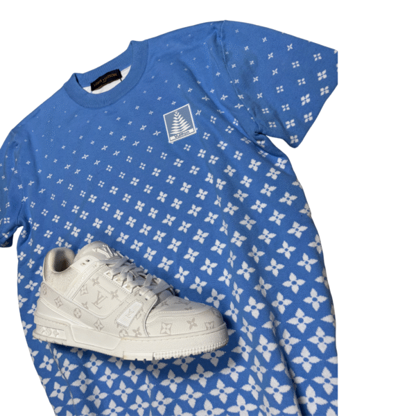 SKY BLUE LVE T-SHIRT