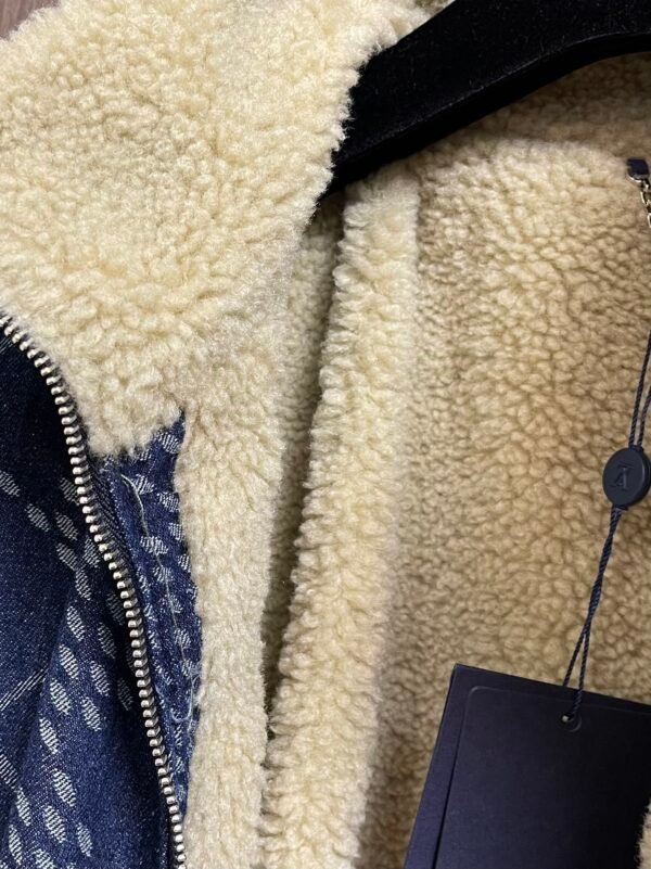 LV BLUE DENIM JACKET