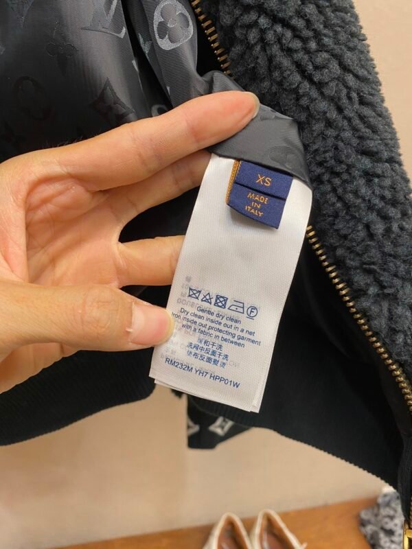 LV FLEECE BLOUSON IN NAVY BLUE