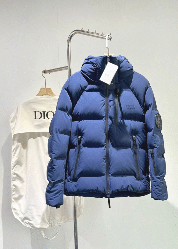 CD HOODED PUFFER COAT