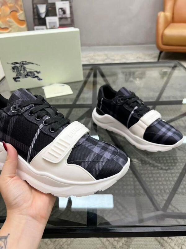 BRBY BLACK CHECK STRAP TRAINERS