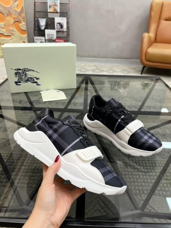 BRBY BLACK CHECK STRAP TRAINERS