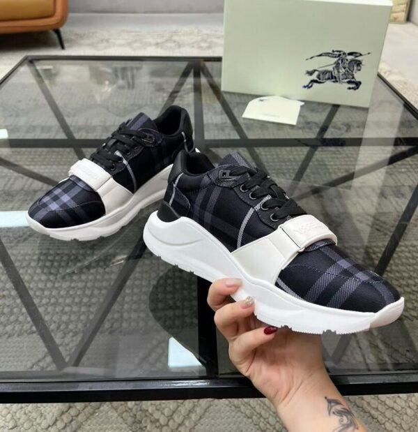 BRBY BLACK CHECK STRAP TRAINERS