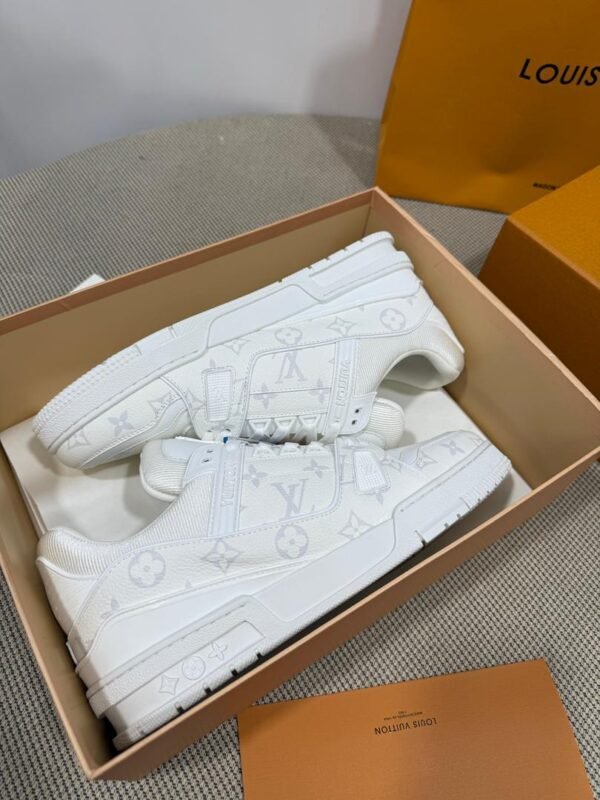 LVE WHITE MONOGRAM TRAINERS
