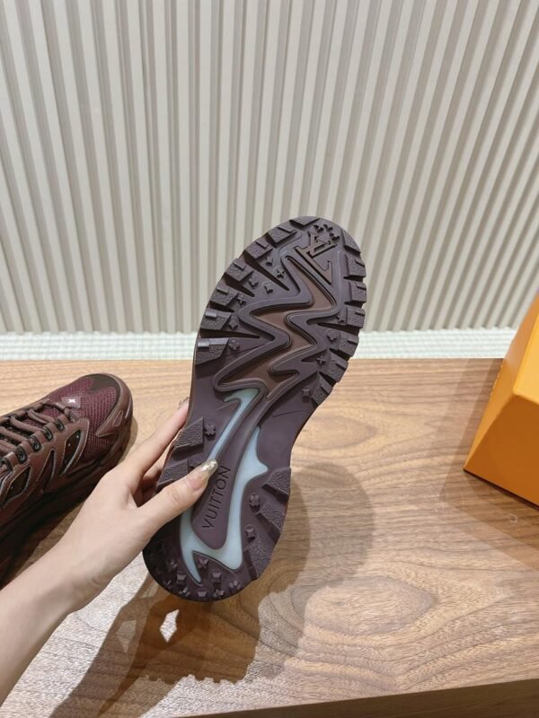 LVE BURGUNDY MESH TRAIL TRAINERS