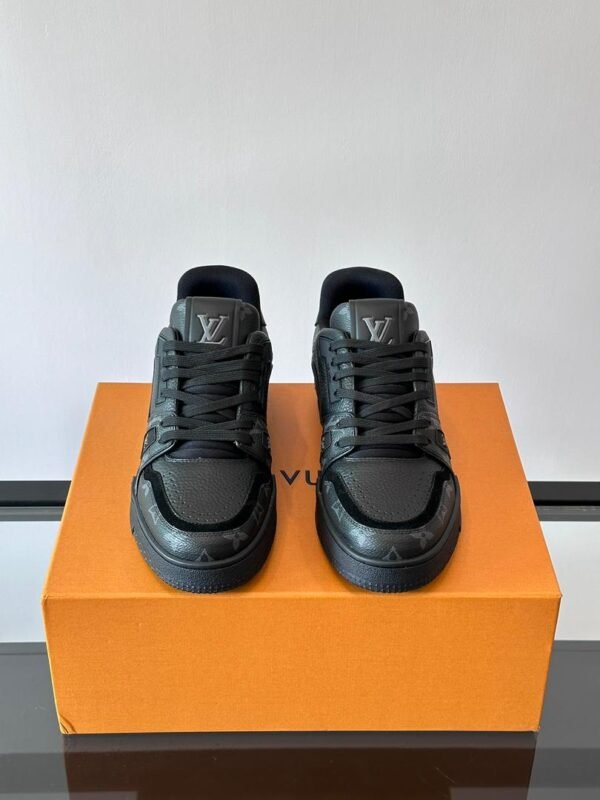 LVE Black Low Trainers