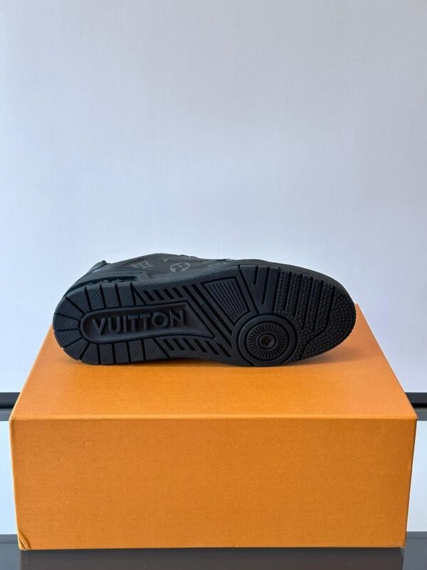 LVE Black Low Trainers