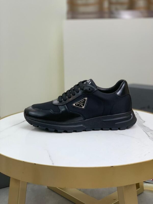 PRDA All-Black Trainers