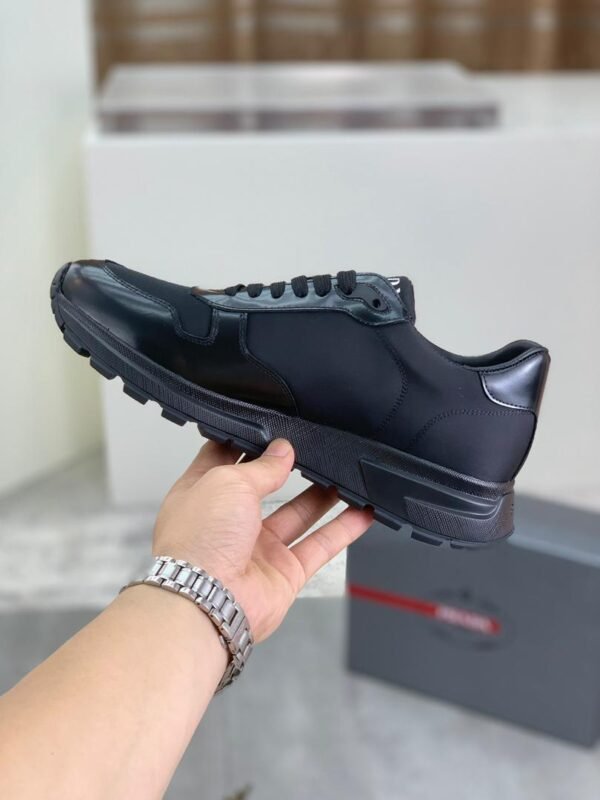 PRDA All-Black Trainers