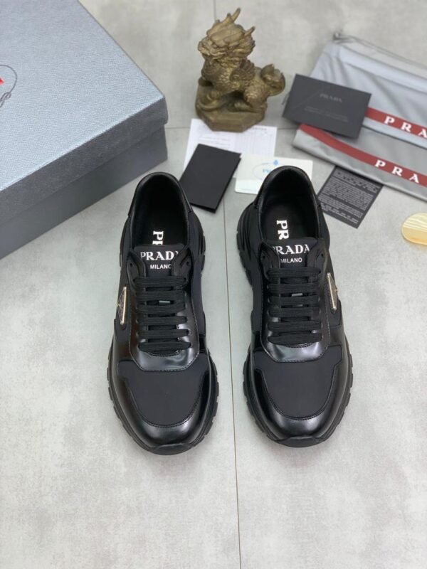 PRDA All-Black Trainers