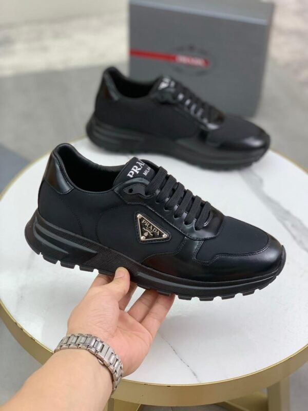 PRDA All-Black Trainers
