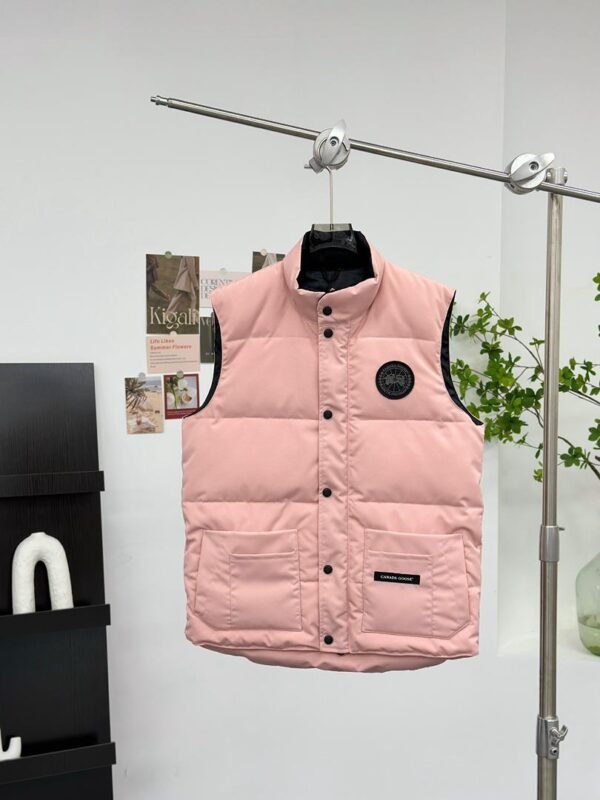 CG ROUNDED COLLAR PUFFER GILET VEST