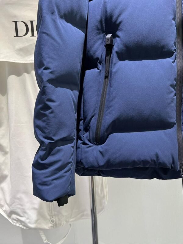 CD HOODED PUFFER COAT