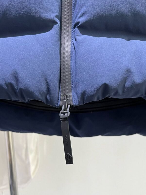 CD HOODED PUFFER COAT