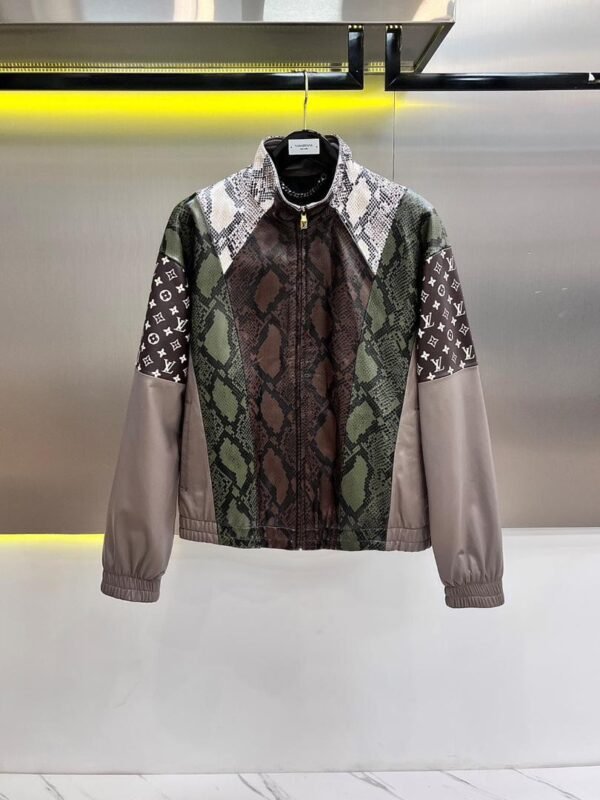 WhatsApp Image 2025-11-21 at 01.11.16_dfff116d LV PYTHON PATTERN