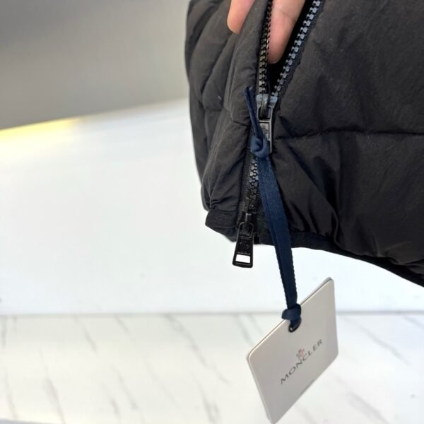 b68d9fa1 MNCLR Padded Gilet - Black