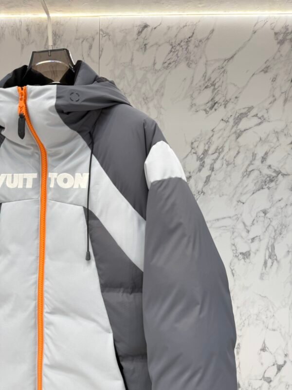 f841895d LV VOLCANIC ASH HOODED COAT