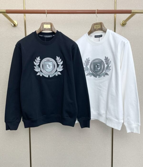 DG Crest Embroidered Crew Neck Jumper