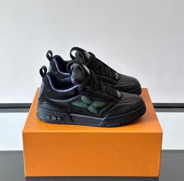 LVE Skate Grained Leather Trainer - Black