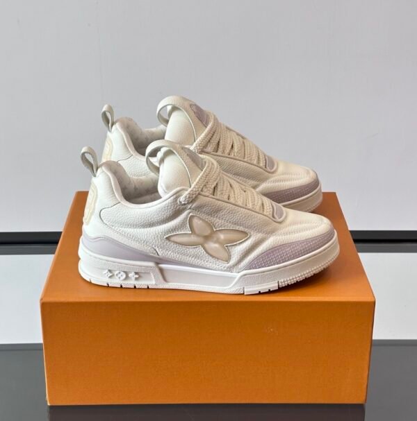 LVE Skate Grained Leather Trainer – White