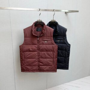 PRDA Quilted Zip Gilet - Burgundy