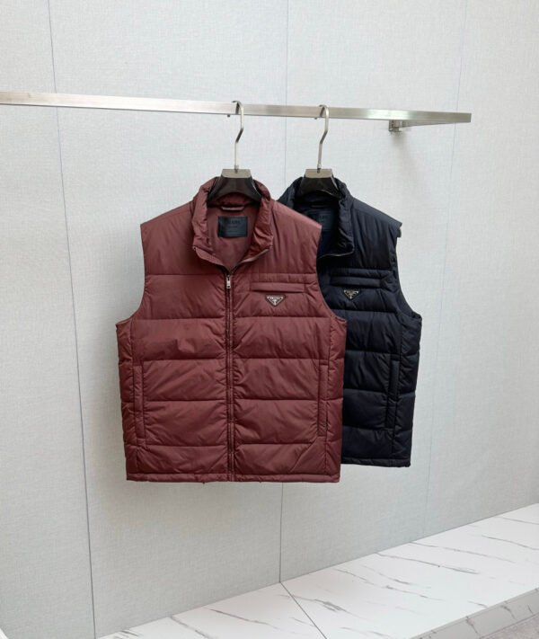 13bc975c PRDA Quilted Zip Gilet - Burgundy