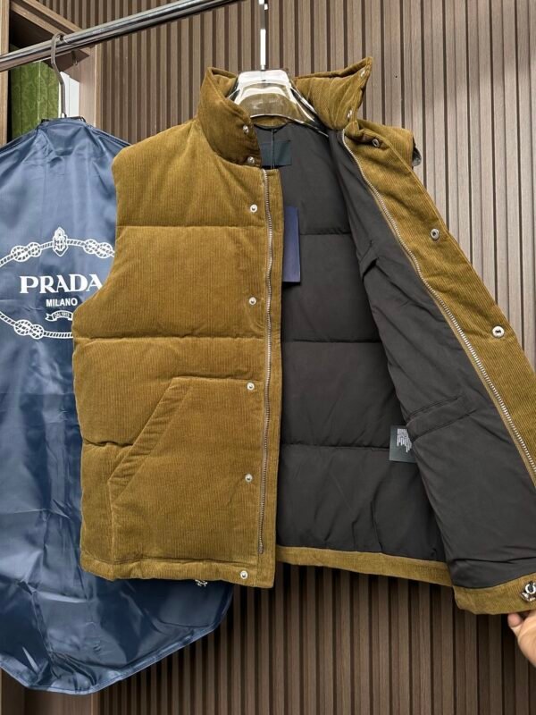 PRDA Quilted Gilet with Logo Patch - Brown