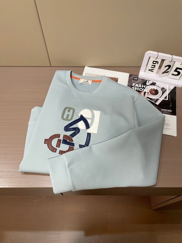 HRMS Graphic Appliqué Jumper – Mint Blue