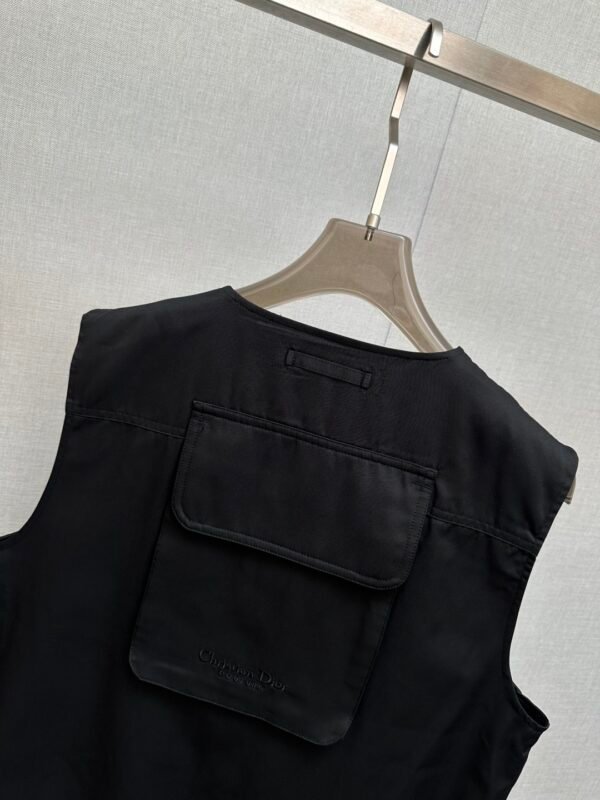 1ab572ed CD Utility Pocket Zip-Front Gilet - Black