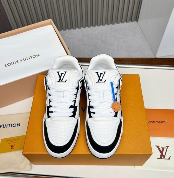 LVE Streetwear Trainer Sneaker – White Black Edition