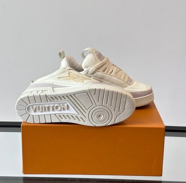 LVE Skate Grained Leather Trainer – White