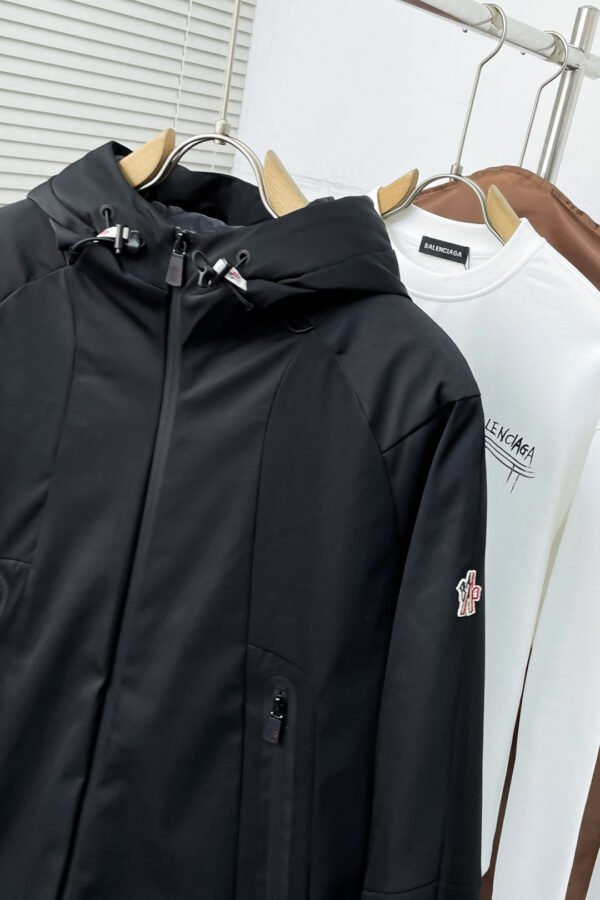 MNCLR Hooded Zip Jacket