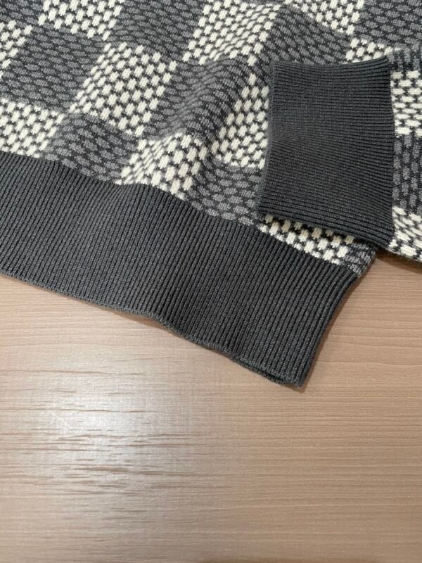 LVE Check Pattern Knit Jumper - Grey