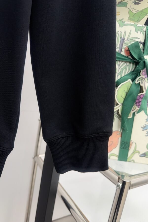 25b10d17 LWE Crew Neck Jumper