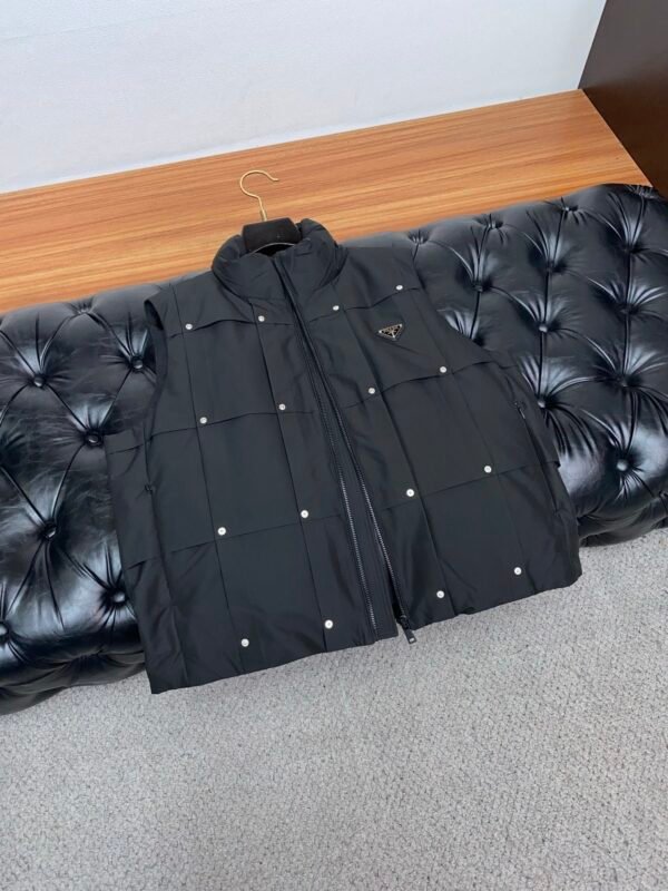 PRDA Zip-Front Gilet - Black