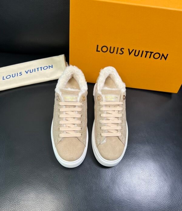 LVE Time-Out Monogram Suede Trainers – Beige