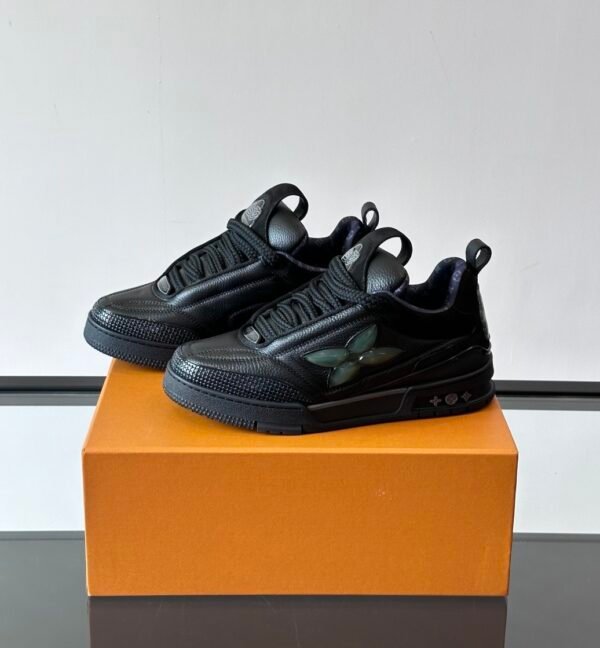LVE Skate Grained Leather Trainer - Black