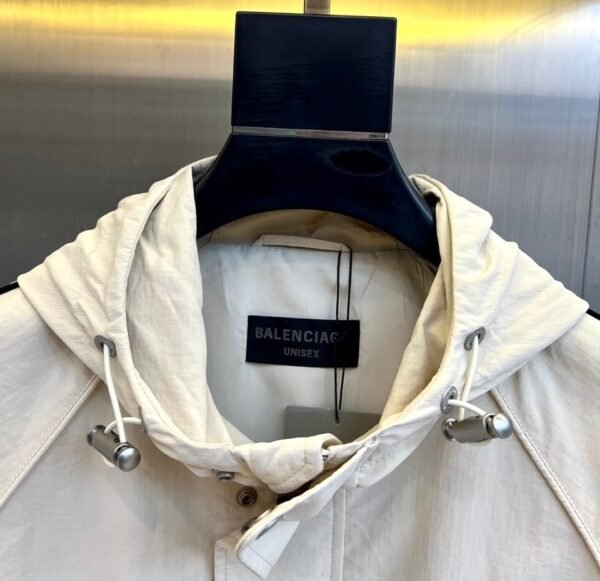 3 BLNCG 3B Sports Logo Hooded Jacket - Light Beige