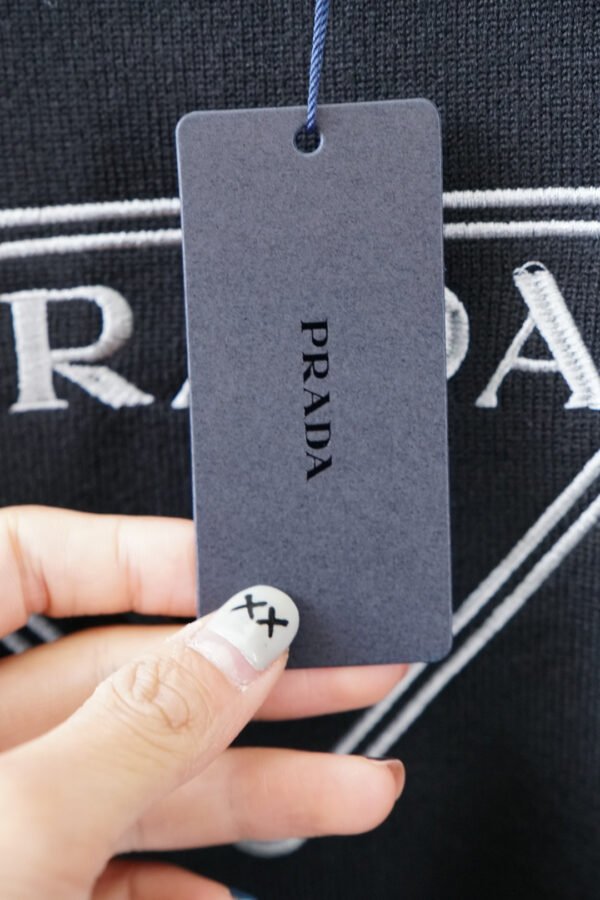 PRDA Crew Neck Jumper - Black