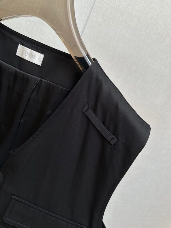 34a6e1c4 CD Utility Pocket Zip-Front Gilet - Black