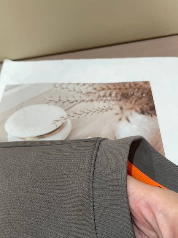 HRMS Graphic Appliqué Jumper – Taupe