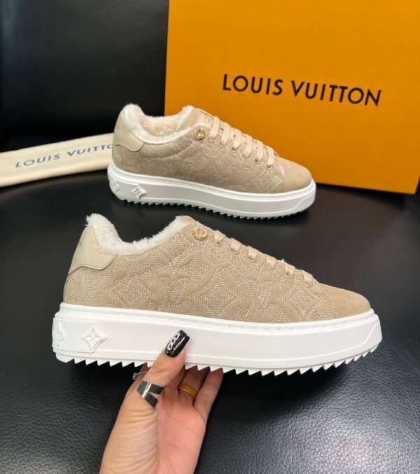 LVE Time-Out Monogram Suede Trainers – Beige