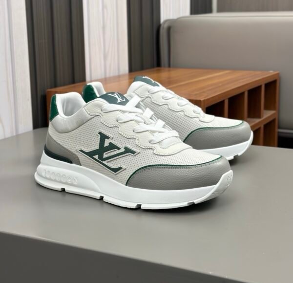 4 LVE White & Green Low-Top Trainers