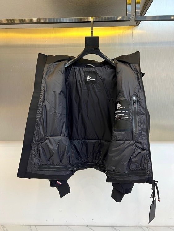 MNCLR Quilted Hooded Jacket - Black