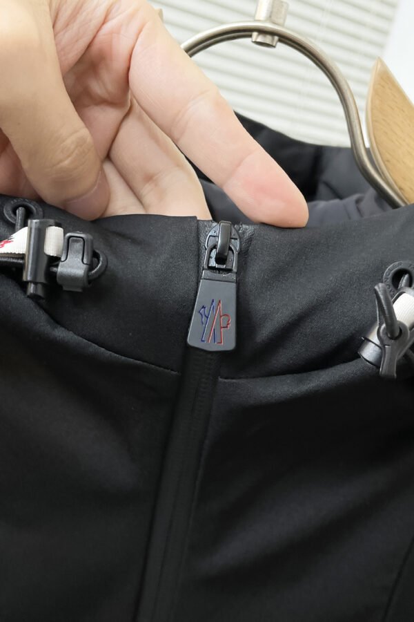 MNCLR Hooded Zip Jacket