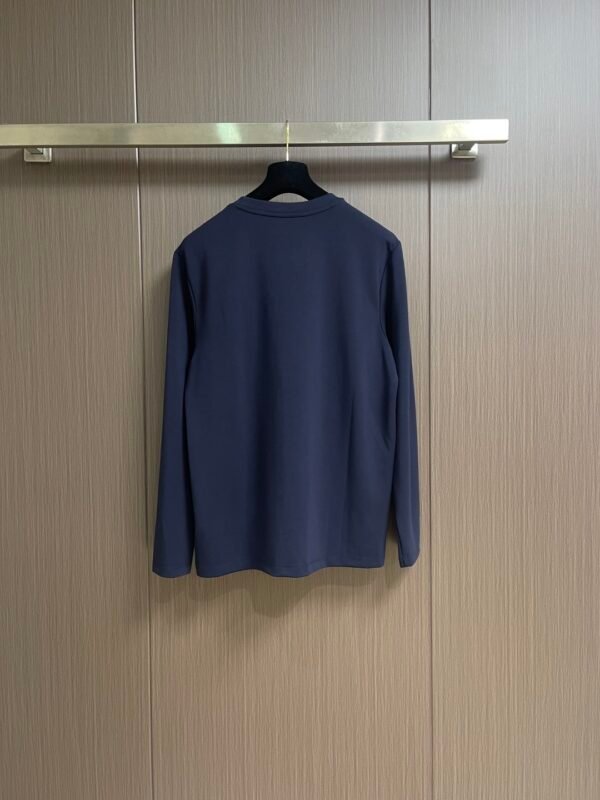 HRMS Crew Neck with Contrast Appliqué Graphic - Navy Blue