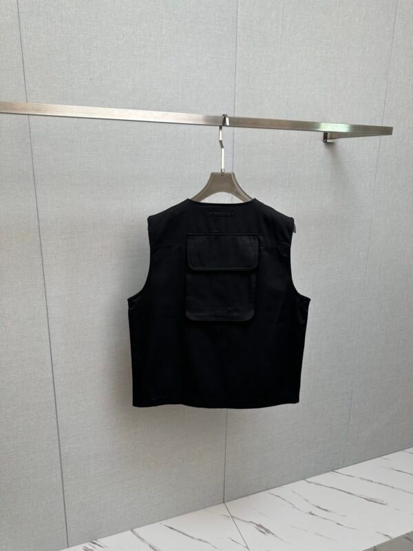 4dab2ab4 CD Utility Pocket Zip-Front Gilet - Black