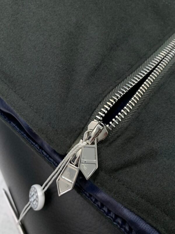 4f025b87 HRMS Padded Zip Gilet with Contrast Panel - Black